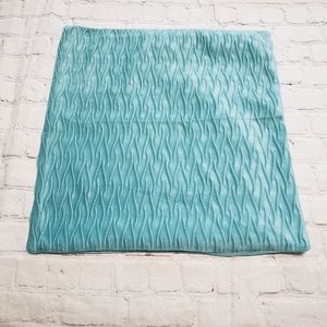 LIVE WELL Pillow Cover.